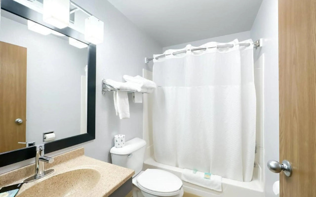 Blaine Town Inn & Suites
