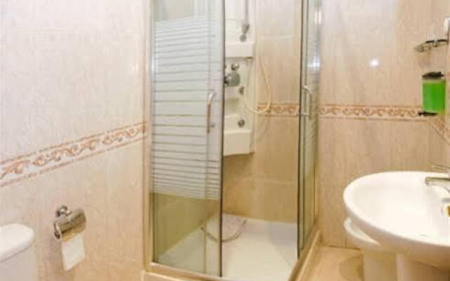 Hostal Toledo Plaza