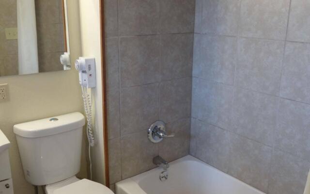 Alpine Lodge & Resort Burkesville