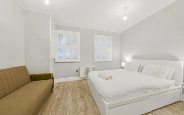 The Knightsbridge Deluxe apartment