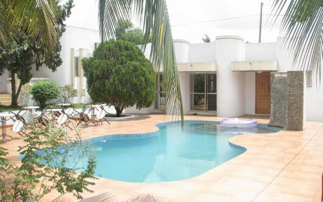 Luxury West Hotel