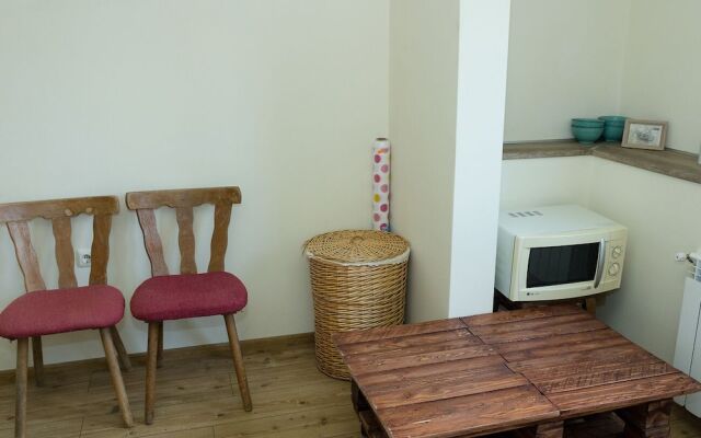 FM Deluxe 1-BDR Apartment - Just Like Home