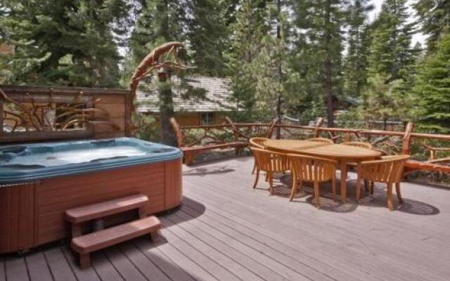 Weil Luxury Vacation Cabin