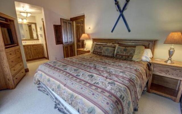 1856b The Seasons - 1 Br Hotel Room