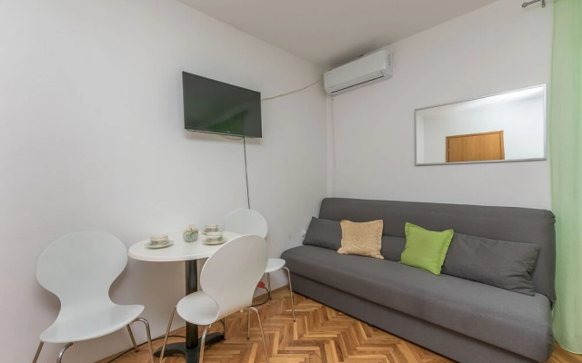 Apartments and Room Nevenka