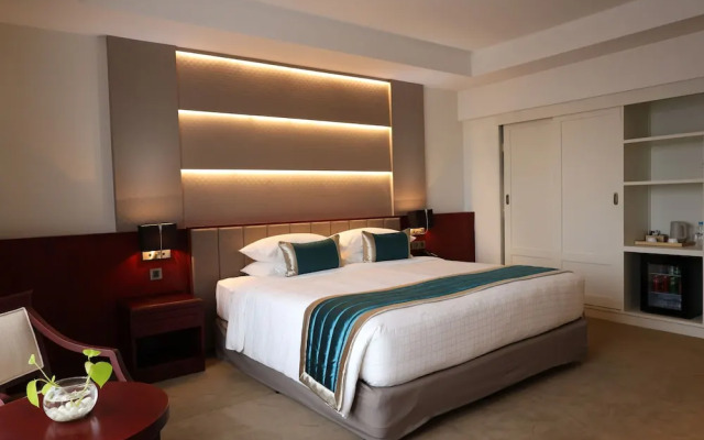 Yangon Thanlwin Hotel