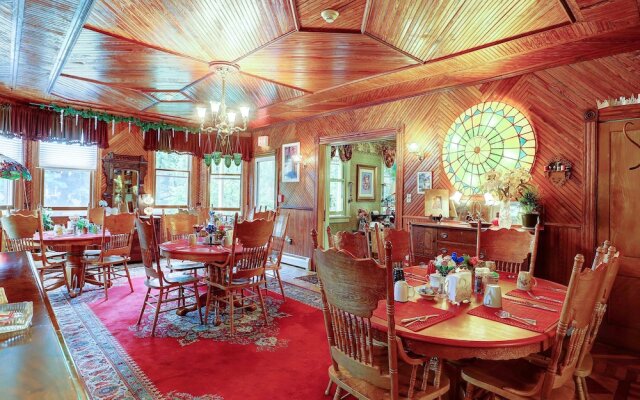 Fairlawn Inn