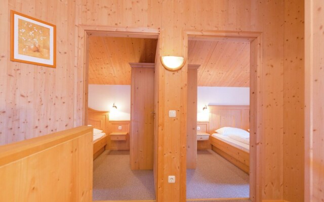 Chalet in Annaberg-lungotz With a Community Pool