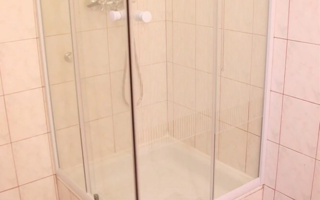 Duna Szecsi Apartmant