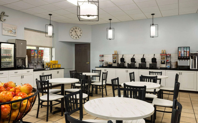 Days Inn by Wyndham Hershey