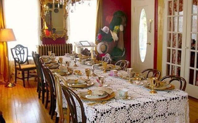 Old Victorian Farmhouse Bed and Breakfast