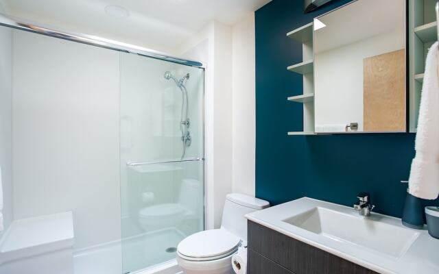 WanderJaunt Famosa 2BR Point Loma