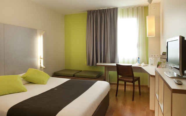 Travelodge BCN Cornella Fira