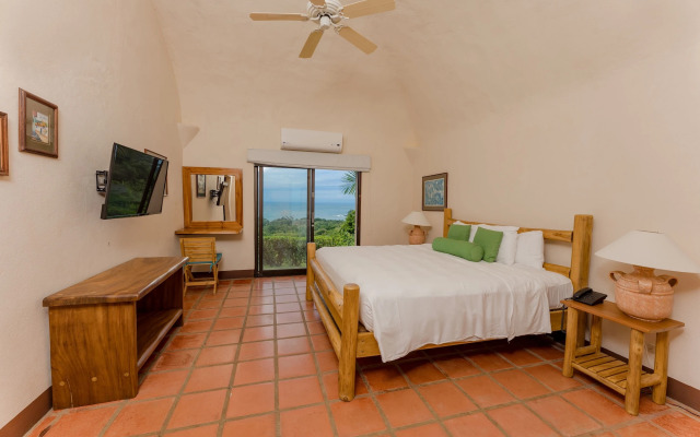 Punta Islita, Autograph Collection