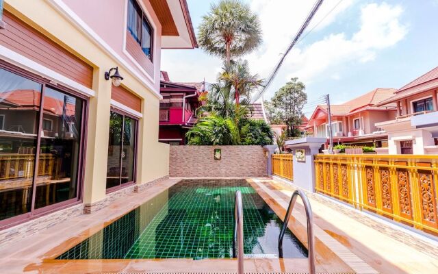 3 Bedrooms Pool Villa Walk to Patong