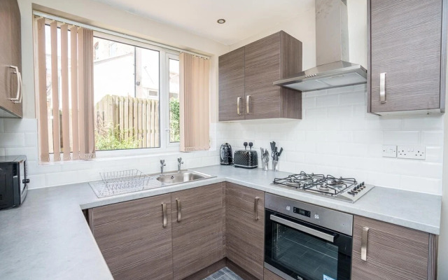 Hucknall house