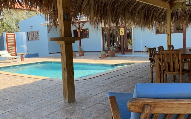 A Beautiful Aruba Salina Cerca Villa