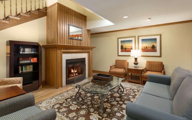 Country Inn & Suites by Radisson, Rochester, MN