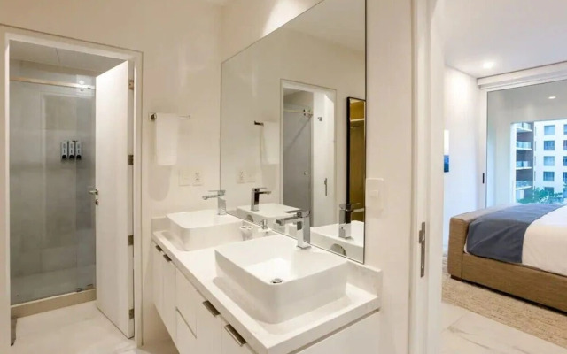 3BD Condo near Beach and Marina