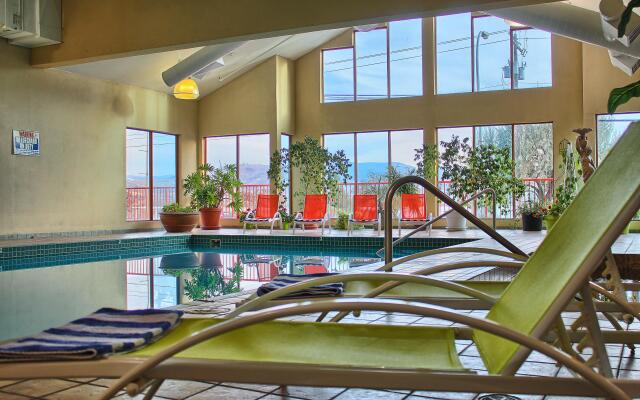 Holiday Inn Hotel & Suites Osoyoos, an IHG Hotel