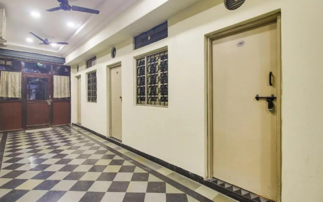 POP 82436 Gopi Mini Guest House