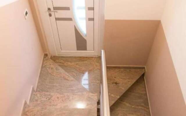 Nada Apartmani