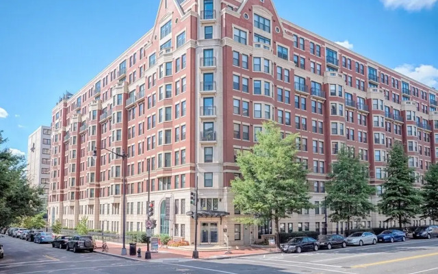 Thomas Circle Apartments by Global