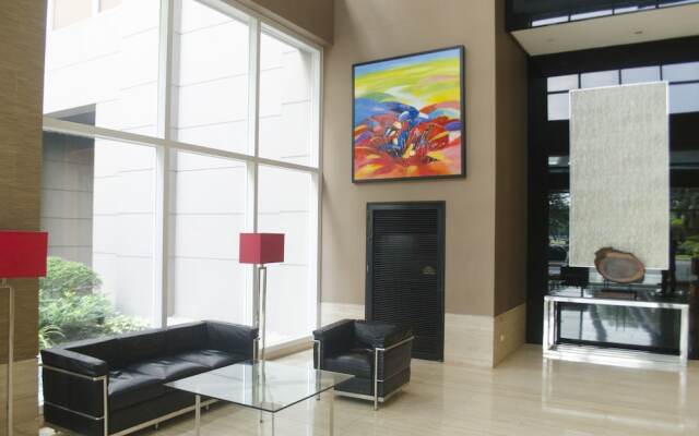 Stylish Apartment at BGC