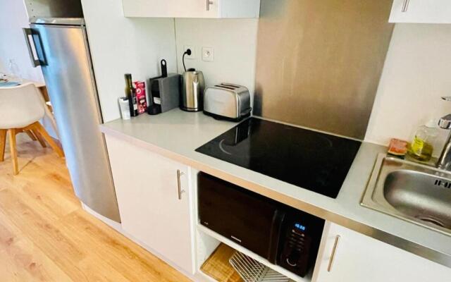 Furnished Studio in A Quiet Authentic Area Near All Amenities