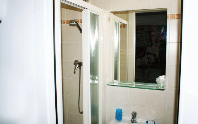 Hotel Lady