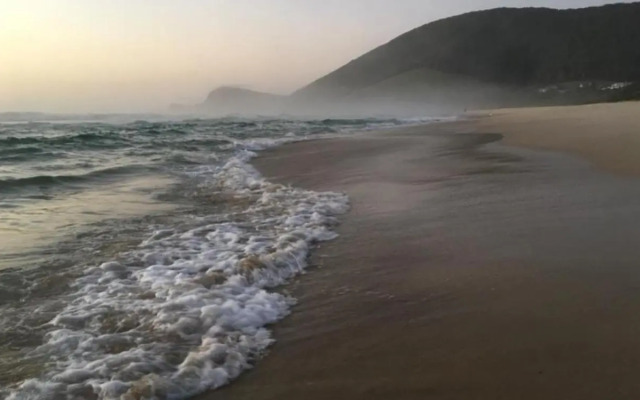 Boom 8 Boomerang Beach