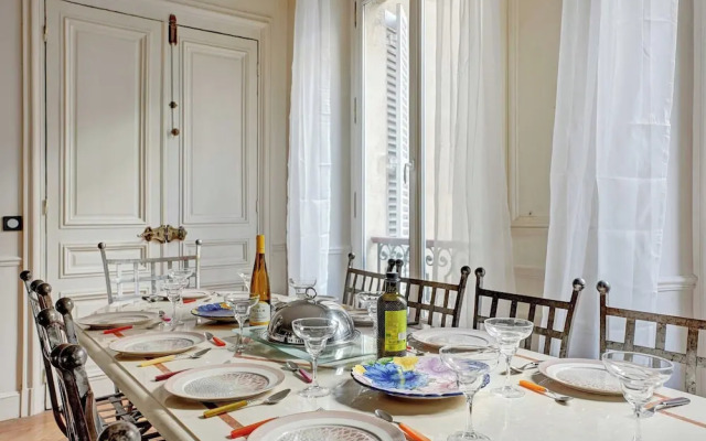 Charming Apartment - 4BR -10p- Madeleine