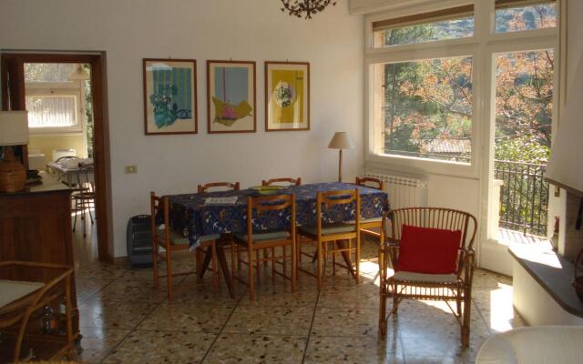 Apartment with a splendid view of the sea-Pianone