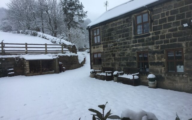 Otley Chevin B&B With Dining