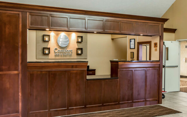Comfort Inn & Suites Cincinnati Eastgate