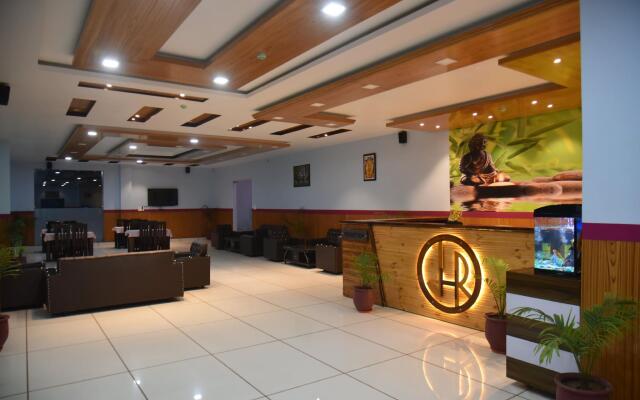 Pops Hotel & Restaurant