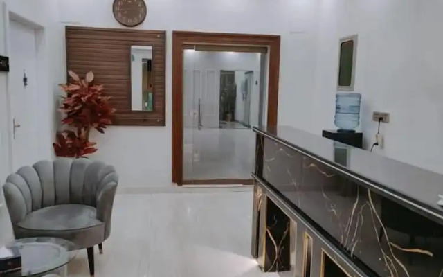 Hotel White Seasson managed by Zaheer Masih