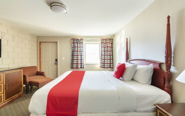 OYO Hotel Malden MA Broadway