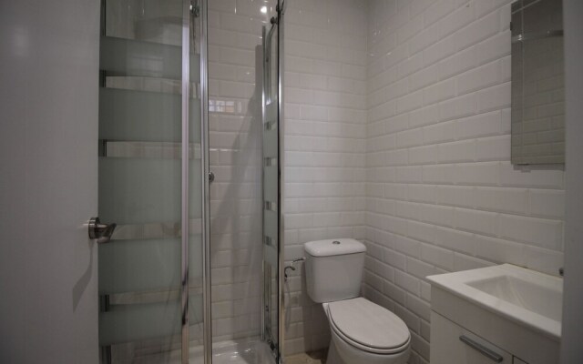 Apartamento de 2 Habitaciones en Puerta del Angel AZ2D