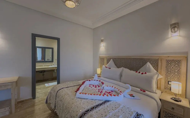 Riad Tonaroz Gold