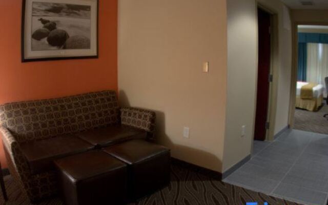 Holiday Inn Express Hotel & Suites Havelock NW - New Bern