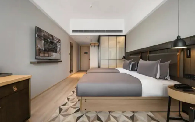 Guangzhou Zengcheng Tongpai Hotel