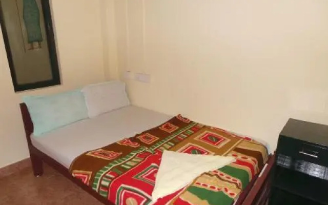 Ceepee's Holiday Inn
