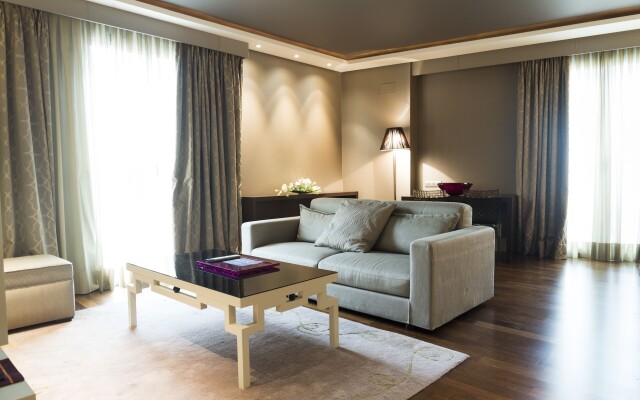 Nexus Valladolid Suites & Hotel