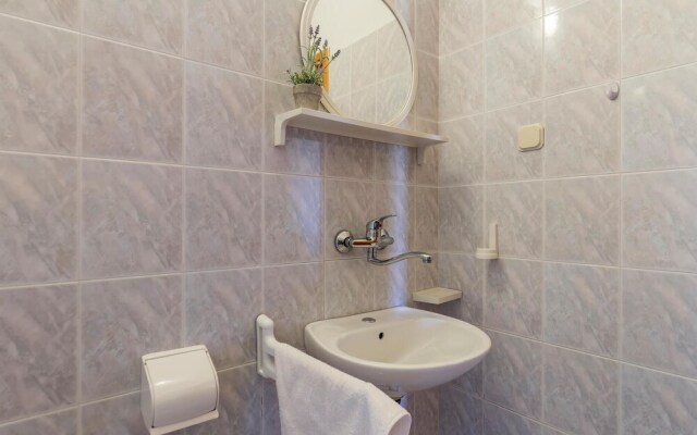 Nice Apartment in Kanfanar With Wifi and 1 Bedrooms