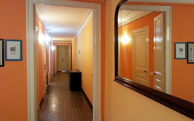 Barcelonarooms Hostal