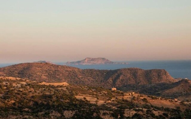 Paterakis Studios Triopetra