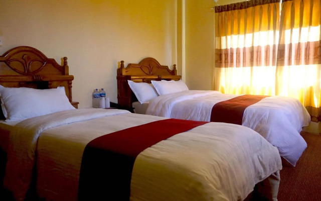 Hotel Middle Path & Spa