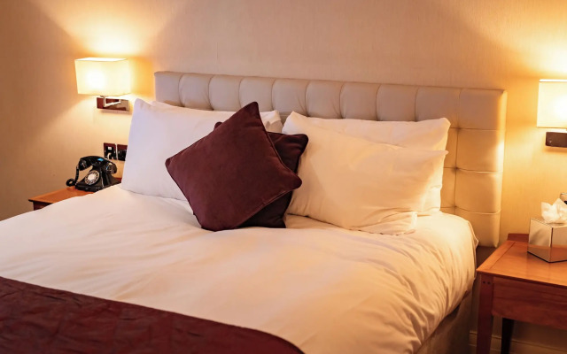 Red Lion Hotel, Hillingdon