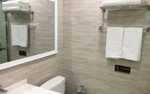 Shanghai Bubble Apartment (Songjiang University Town Subway Station)